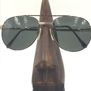 VINTAGE AVIATOR LUXOTTICA GOLD TORTOISE SUNGLASSES